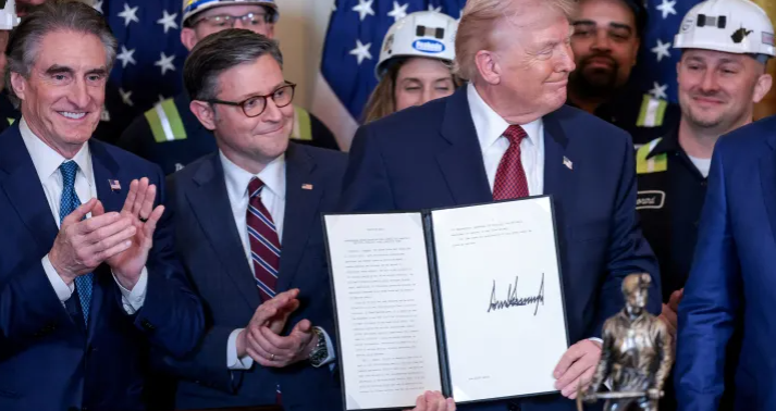 Nyeleneh, Trump Malah Minta Pentagon Beli Listrik Bersumber dari Batu Bara